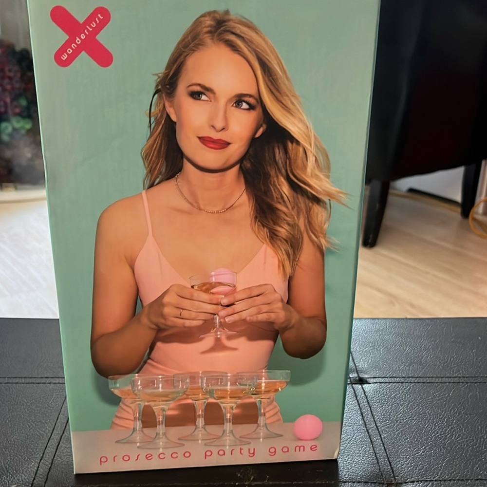 New In Box Wanderlust X Prosecco Pong Game Champagne glass game